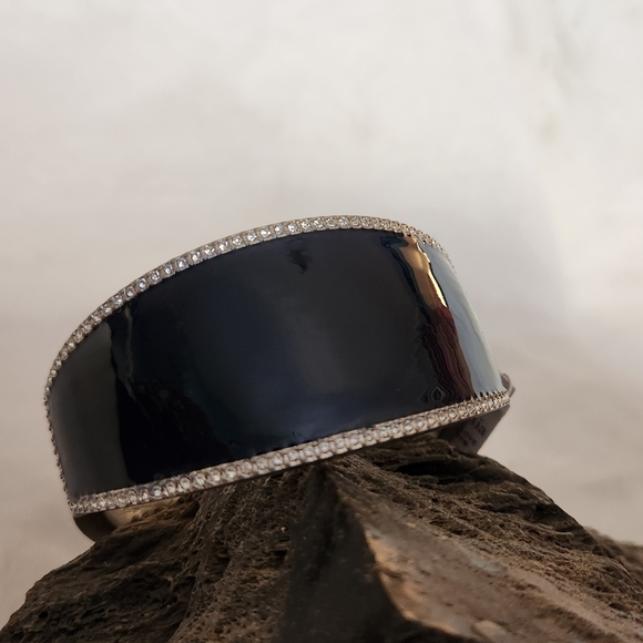 NWT Lia Sophia "Oceanique" Navy Blue Cuff Bracelet with cut crystals - Picture 3 of 6